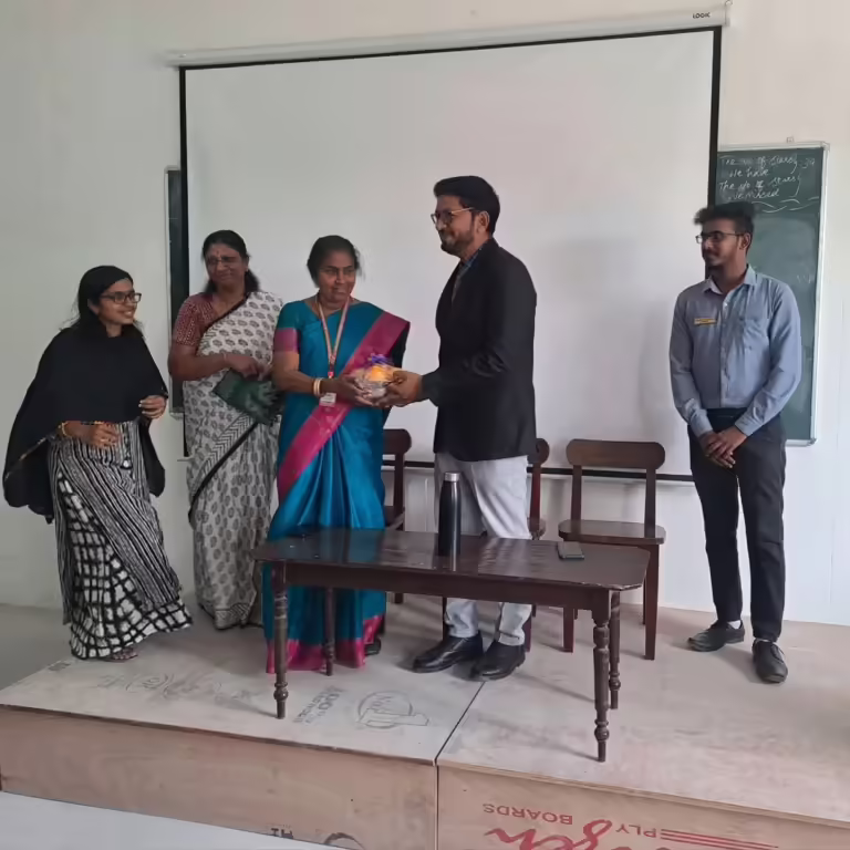 On The Occasion Of 'small Industries Day', The Department Of Commerce At Manikam Ramaswami College Of Arts & Science (mrcas) Hosted A Significant Session Titled 'india's Vision 2047 The Role Of Entrepreneu