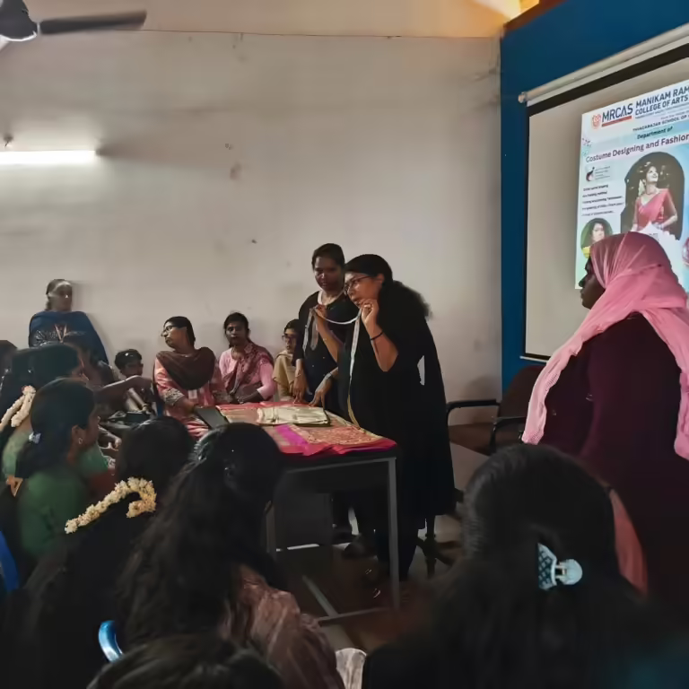 The Department Of Costume Designing And Fashion Technology Recently Hosted A Successful Bridal Saree Draping Class, Led By Our Esteemed Chief Guest, Ms. Jenita Young, Proprietor Of She Beauty Care And Tra (2)