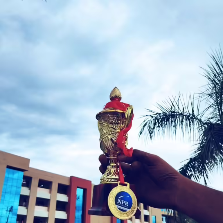 We Are Delighted To Inform That On 29th August, 2024, Hari Prasath, Student Of Ii B.com At Manikam Ramaswami College Of Arts & Science (mrcas) Won The Second Prize In The National Level Conference On 'swot' An